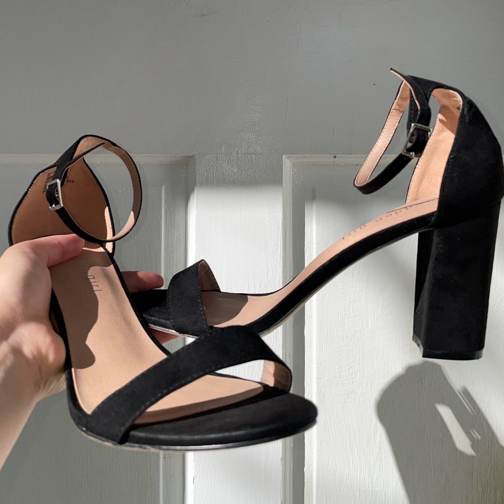 Madden Girl Black Summer Heels Size 10